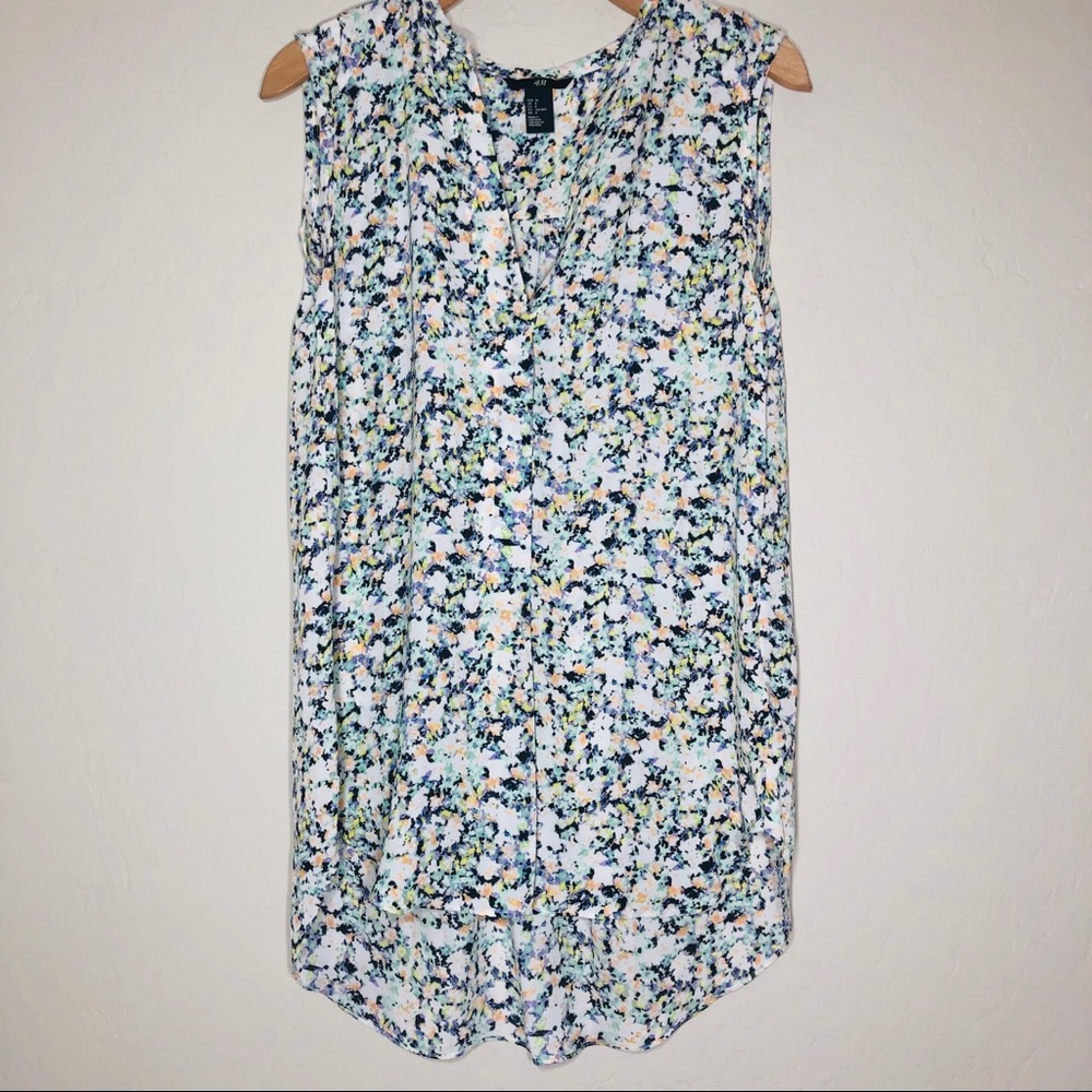 H&M floral sleeveless blouse top